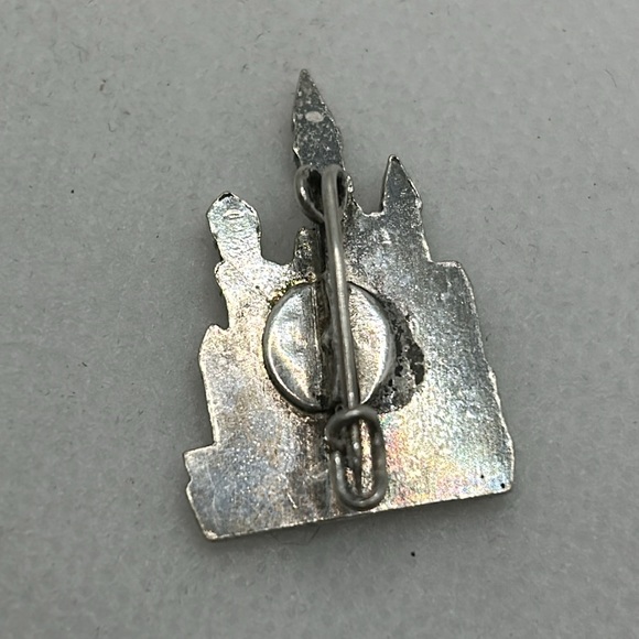 Vintage Neuschwanstein Hat PIN - Germany - Picture 3 of 7